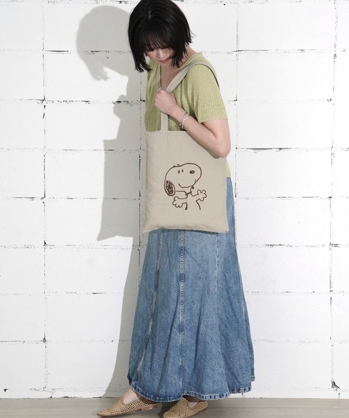 PEANUTS(ピーナッツ)の「"09"≪PEANUTS≫リバーシブル 1ポケット ナイロン 刺繍 トートバッグ(トートバッグ・レディース・セージグリーン/アイボリー/グレー/サックスブルー/ダークベージュ・ONE SIZE)」の12枚目の写真