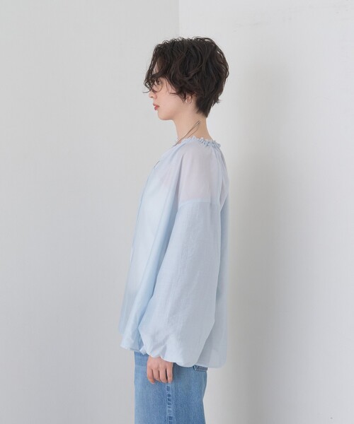 EMMA ROUGE VIF(エマルージュヴィフ)の「【一部店舗限定】バルーンスリーブシアーブラウス(シャツ/ブラウス・レディース・ブルー/ベージュ/ホワイト・フリー)」の13枚目の写真