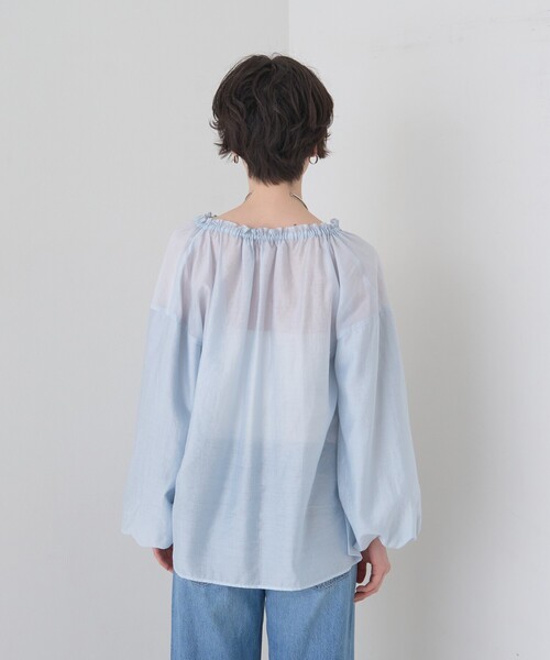 EMMA ROUGE VIF(エマルージュヴィフ)の「【一部店舗限定】バルーンスリーブシアーブラウス(シャツ/ブラウス・レディース・ブルー/ベージュ/ホワイト・フリー)」の14枚目の写真