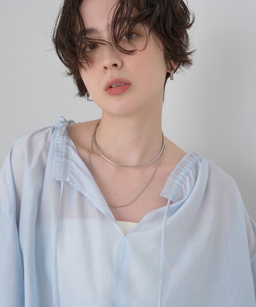 EMMA ROUGE VIF(エマルージュヴィフ)の「【一部店舗限定】バルーンスリーブシアーブラウス(シャツ/ブラウス・レディース・ブルー/ベージュ/ホワイト・フリー)」の15枚目の写真