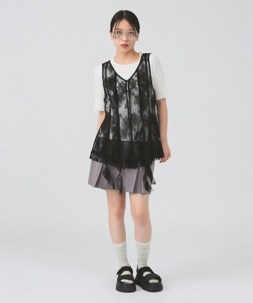 Ray BEAMS(レイビームス)の「レース ラッフル ロング ジレ(シャツ/ブラウス・レディース・ブラック/ピンク・ONE SIZE)」の21枚目の写真