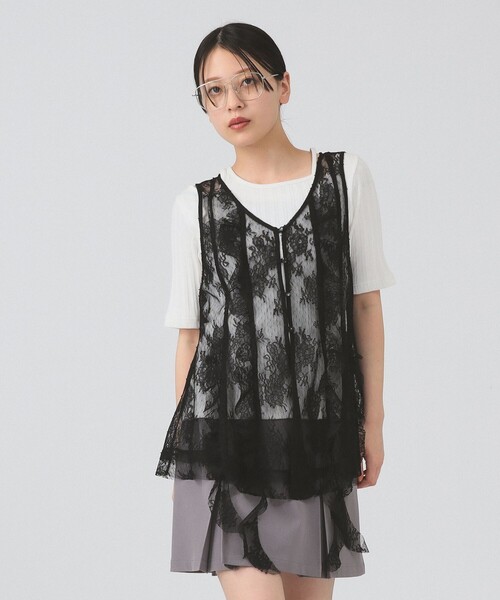 Ray BEAMS(レイビームス)の「レース ラッフル ロング ジレ(シャツ/ブラウス・レディース・ブラック/ピンク・ONE SIZE)」の18枚目の写真