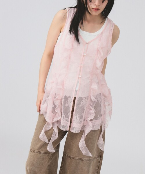 Ray BEAMS(レイビームス)の「レース ラッフル ロング ジレ(シャツ/ブラウス・レディース・ブラック/ピンク・ONE SIZE)」の13枚目の写真