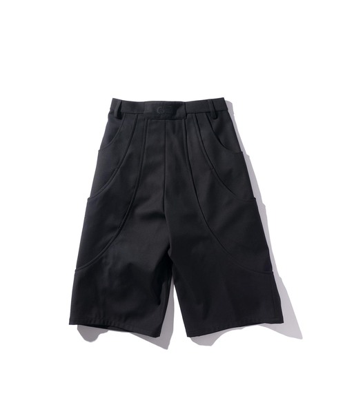 GOAT ESSENCE(ゴートエッセンス)の「GOAT ESSENCE / ゴートエッセンス TUCK CURVE WIDE SHORTS(その他パンツ・メンズ・グレー/ブラック・2/1)」の17枚目の写真