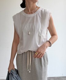 【WEB限定】ショルダーフリルトップス