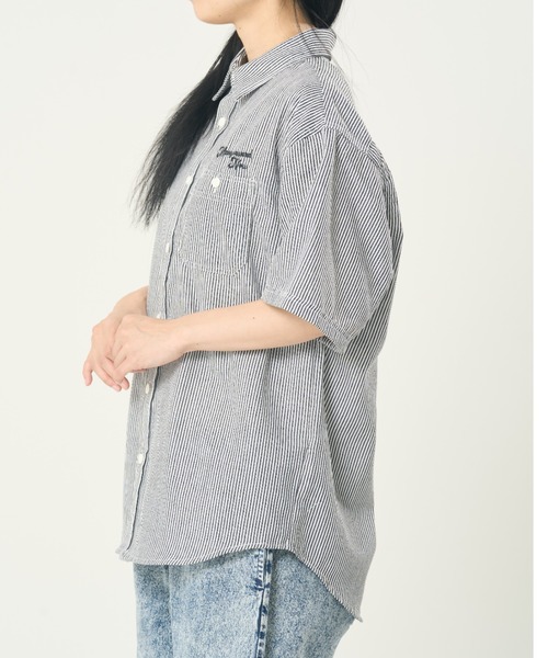 CORISCO(コリスコ)の「バック刺しゅうヒッコリー半袖シャツ(M1)(シャツ/ブラウス・メンズ・その他1/その他2・MEDIUM/LARGE/X-LARGE)」の6枚目の写真