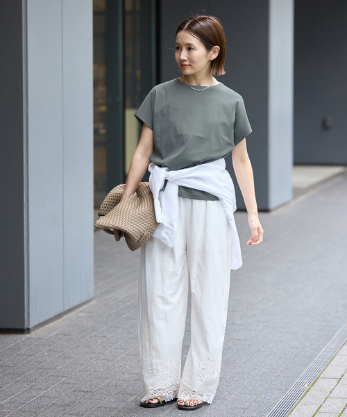 IENA（イエナ）の「ATON/エイトン SUVIN 60/2 CAP SLEEVE Tシャツ（Tシャツ/カットソー・レディース・ブラック系その他/チャコールグレー/ホワイト/ネイビー・FREE）」の6枚目の写真