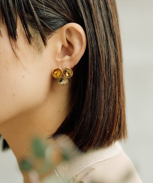 ear PAPILLONNER(イアパピヨネ)の「《金属アレルギー対応/ステンレス》ビジューピアス(ピアス(両耳用)・レディース・グレー/イエロー・FREE)」の1枚目の写真