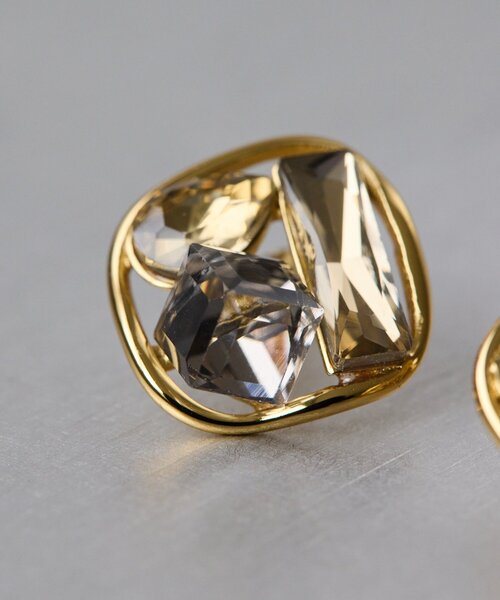 ear PAPILLONNER(イアパピヨネ)の「《金属アレルギー対応/ステンレス》ビジューピアス(ピアス(両耳用)・レディース・グレー/イエロー・FREE)」の3枚目の写真
