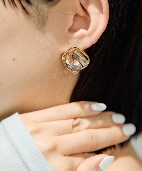 ear PAPILLONNER(イアパピヨネ)の「《金属アレルギー対応/ステンレス》ビジューピアス(ピアス(両耳用)・レディース・グレー/イエロー・FREE)」の8枚目の写真