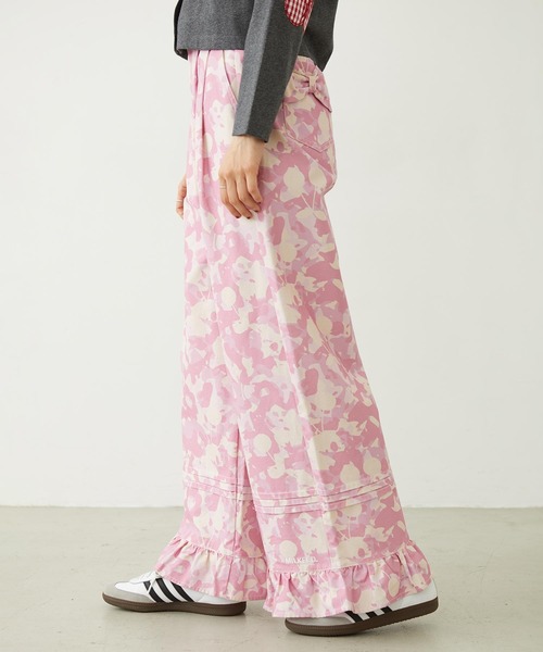 MILKFED.(ミルクフェド)の「FRILL HEM CAMO PANTS(その他パンツ・レディース・ブラック/ピンク/オリーブ・S/M)」の20枚目の写真