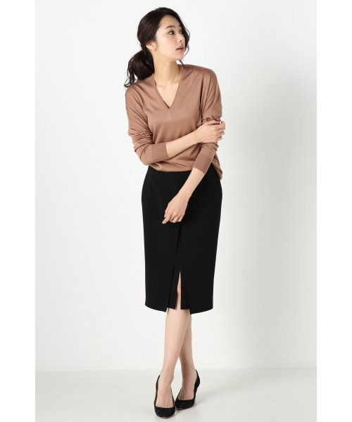 FIGARO Paris（フィガロパリ）の「シルクハイゲージ Vネックプルオーバー◆（ニット/セーター・レディース・ベージュ/ブラック/ブルー/ホワイト・FREE）」の11枚目の写真