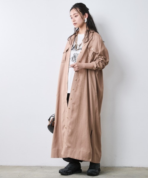 CHIC STYLE(シックスタイル)の「綿100%ピグメント染ロゴプリントTシャツ<大きいサイズ有>シックスタイル(Tシャツ/カットソー・レディース・オフホワイト/チャコール/スミクロ・3L/LL/L/M/5L/4L)」の16枚目の写真