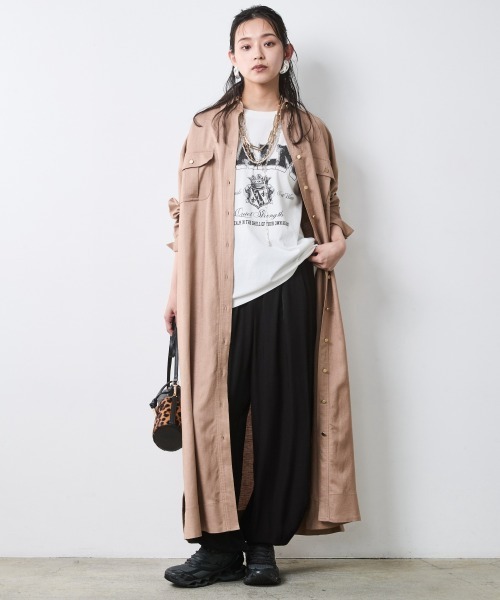 CHIC STYLE(シックスタイル)の「綿100%ピグメント染ロゴプリントTシャツ<大きいサイズ有>シックスタイル(Tシャツ/カットソー・レディース・オフホワイト/チャコール/スミクロ・3L/LL/L/M/5L/4L)」の17枚目の写真