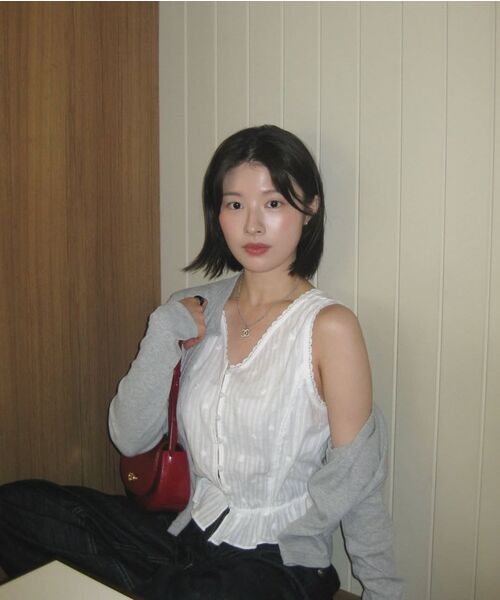 FRIVER07（フリバー07）の「V-neck lace sleeveless blouse [FRSP08BL03]_White（シャツ/ブラウス・レディース・ホワイト・FREE）」の4枚目の写真