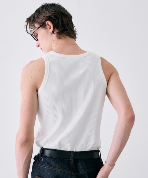 Adoon plain（アドーンプレーン）の「Random Rib Tank Top / ランダムリブタンクトップ（タンクトップ・メンズ・ホワイト/ブラック・MEDIUM/LARGE）」の7枚目の写真