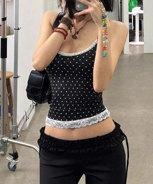 GLAMOROUS JANE(グラマラスジェーン)の「レース切替ドット柄キャミソール(キャミソール・レディース・ホワイト/ブラック・FREE)」の11枚目の写真