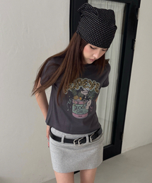 ERER（エルエル）の「Cropped Leopard Popeye Graphic T-Shirt Charcoal（Tシャツ/カットソー）」