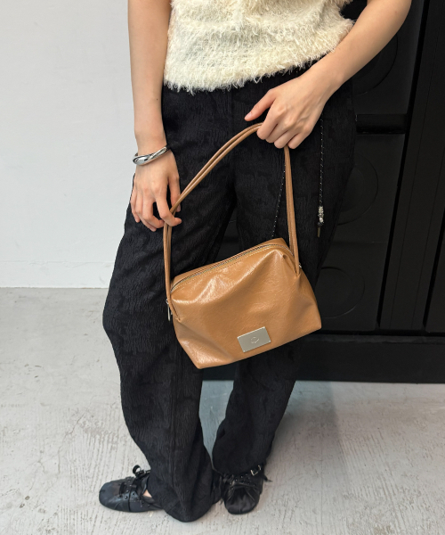 Salad bowls（サラダボール）の「COMPACT BAG [LEATHER CARAMEL]（ショルダーバッグ・レディース・キャメル・FREE）」の8枚目の写真