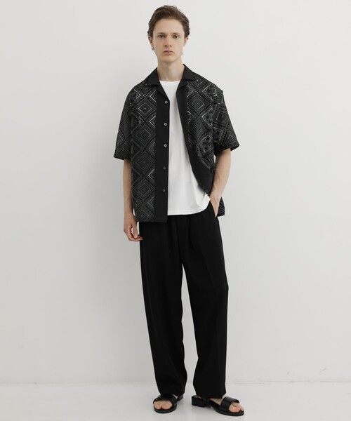 UNITED TOKYO(ユナイテッドトウキョウ)の「【MADE IN JAPAN】クロシェレース オープンカラーシャツ |通気性/透かし/真夏/夏服/2WAY/希少な編み機(シャツ/ブラウス・メンズ・オフホワイト/ブラック・2/1)」の4枚目の写真