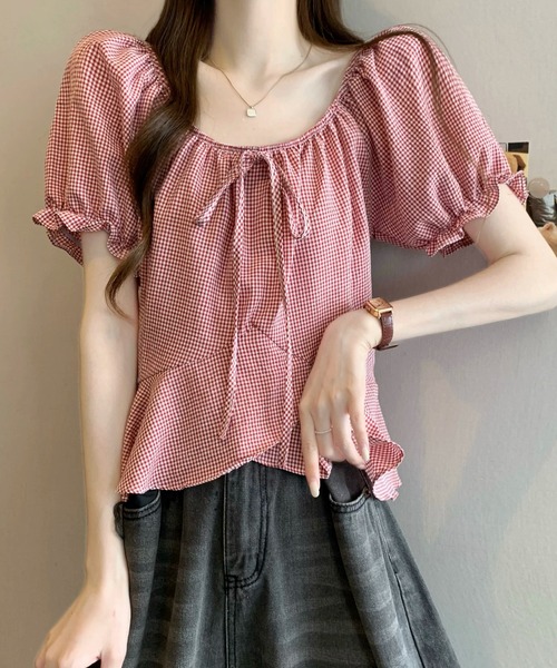 Girly Doll(ガーリードール)の「ギンガムチェックパフスリペプラムブラウス(シャツ/ブラウス・レディース・ベージュ/ブラック/ブルー/レッド・FREE)」の2枚目の写真