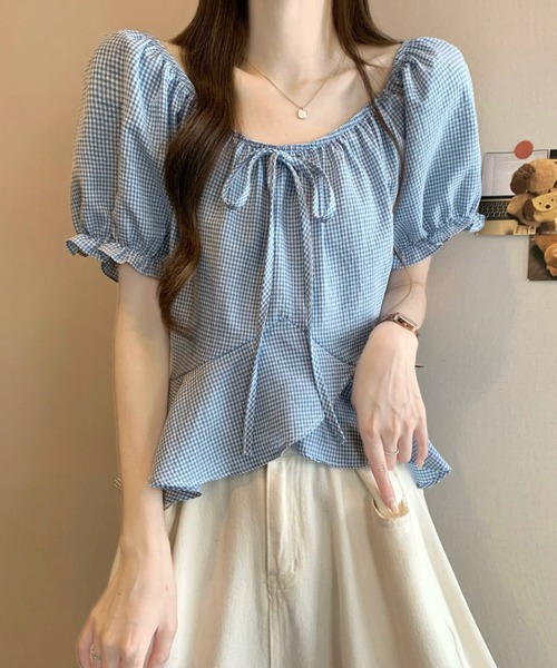 Girly Doll(ガーリードール)の「ギンガムチェックパフスリペプラムブラウス(シャツ/ブラウス・レディース・ベージュ/ブラック/ブルー/レッド・FREE)」の1枚目の写真
