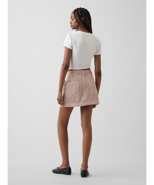 GAP(ギャップ)の「ハイライズ ミニ ユーティリティ ミニスカート・スコート(スカート・レディース・カーキ/ベージュ・L/M/S/XS/XXS)」の6枚目の写真