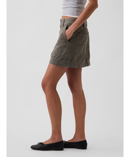 GAP(ギャップ)の「ハイライズ ミニ ユーティリティ ミニスカート・スコート(スカート・レディース・カーキ/ベージュ・L/M/S/XS/XXS)」の7枚目の写真