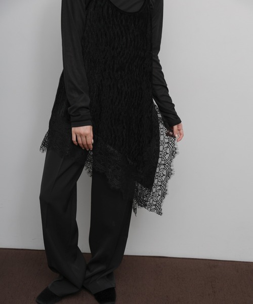 select MOCA Et（セレクトモカエト）の「【Et】Lace-Hem Velour Crepe Asymmetry long Camisole（キャミソール・レディース・ブラウン/ブラック・FREE）」の5枚目の写真