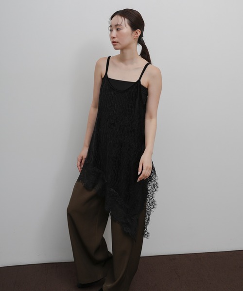select MOCA Et（セレクトモカエト）の「【Et】Lace-Hem Velour Crepe Asymmetry long Camisole（キャミソール・レディース・ブラウン/ブラック・FREE）」の9枚目の写真