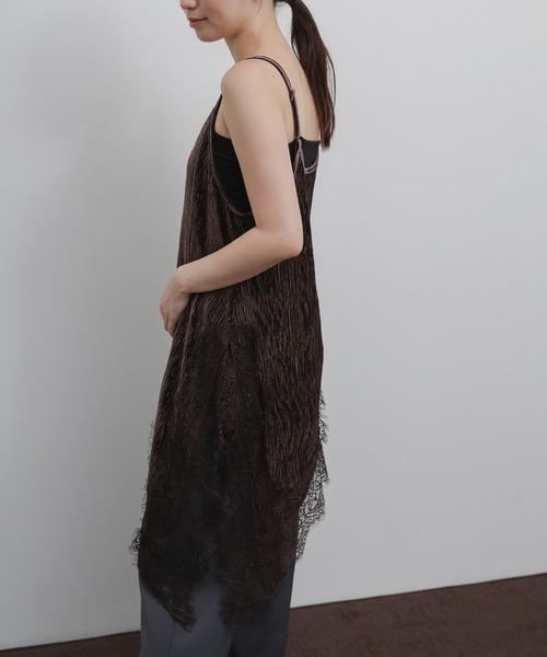 select MOCA Et（セレクトモカエト）の「【Et】Lace-Hem Velour Crepe Asymmetry long Camisole（キャミソール・レディース・ブラウン/ブラック・FREE）」の12枚目の写真