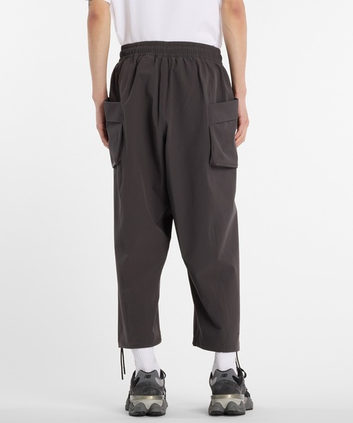 NEW BALANCE（ニューバランス）の「NEW BALANCE NB Grey cropped cargo pants MB61A5RJ（カーゴパンツ・メンズ・オリーブ/チャコールグレー・M/L）」の20枚目の写真