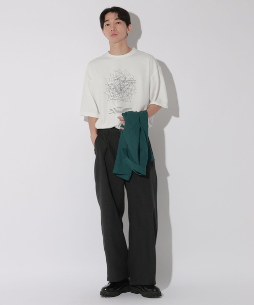 LAKOLE(ラコレ)の「ジオラインアートプリントT / 672895(Tシャツ/カットソー・メンズ・ホワイト/ブルー・MEDIUM/LARGE)」の6枚目の写真