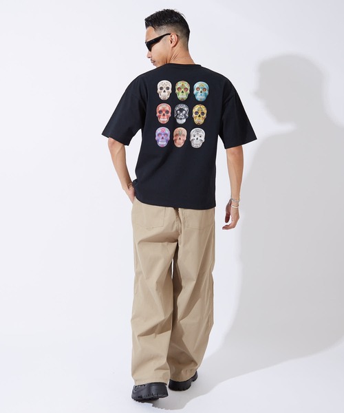 En serio TOKYO(エンソリオトーキョー)の「【SIDEWAYSTANCE】カラフルスカル半袖Tシャツ 70804(Tシャツ/カットソー・メンズ・ブラック/ホワイト・LARGE/SMALL)」の13枚目の写真