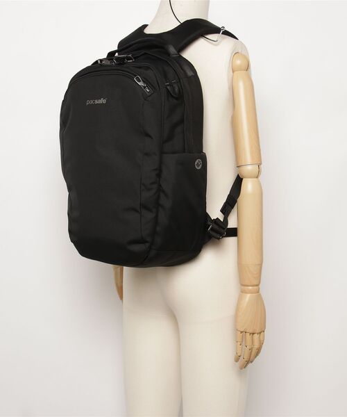 pacsafe(パックセーフ)の「【Pacsafe / パックセーフ】Pacsafe V 26L Tour Backpack / ツアー バックパック リュック 防犯機能(バックパック/リュック・メンズ・ブラック・FREE)」の22枚目の写真