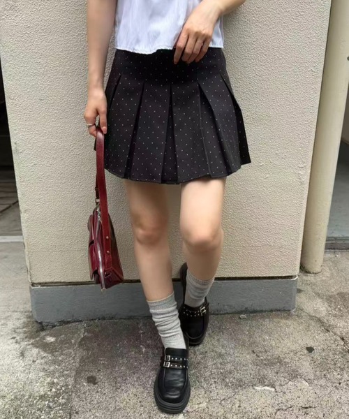 mebole（メボレ）の「dot box pleated mini skirt（スカート・レディース・ブラック・SMALL/MEDIUM）」の6枚目の写真