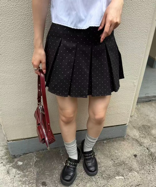 mebole（メボレ）の「dot box pleated mini skirt（スカート・レディース・ブラック・SMALL/MEDIUM）」の15枚目の写真