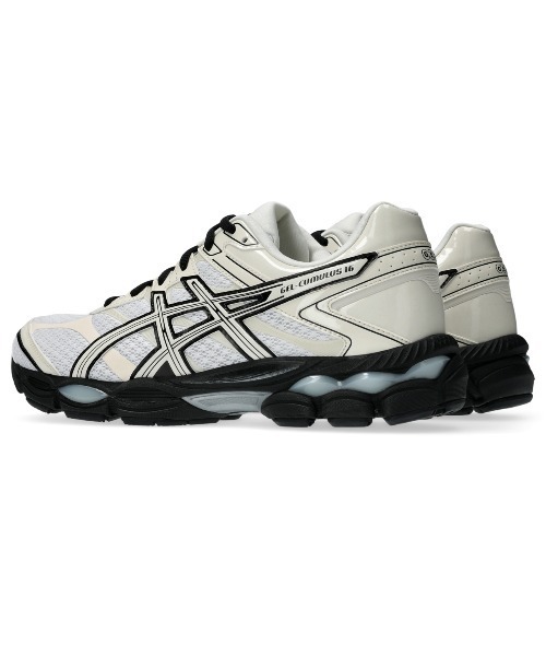 ASICS（アシックス）の「GEL-CUMULUS 16 / ゲルキュムラス 16（スニーカー・レディース・ホワイト×ブラック・25.5/26/27/27.5/23/26.5/25/23.5/28.5/28/24/24.5）」の6枚目の写真