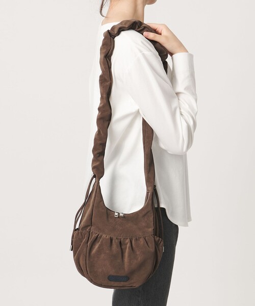OUTDOOR PRODUCTS(アウトドアプロダクツ)の「【別注】<OUTDOOR PRODUCTS>Gather Sho SUE(ショルダーバッグ・レディース・ベージュ/ダークブラウン/ブラック・FREE)」の9枚目の写真