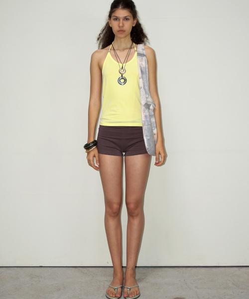 THIRSTYCLUB(サースティークラブ)の「Basic beads halter sleeveless - Yellow(Tシャツ/カットソー・レディース・その他・FREE)」の2枚目の写真
