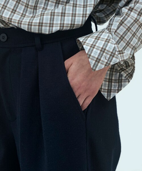GALERIE VIE（ギャルリー ヴィー）の「ウールミルドスムース 2タックパンツ（その他パンツ・レディース・ネイビー/ホワイト・32/36）」の9枚目の写真