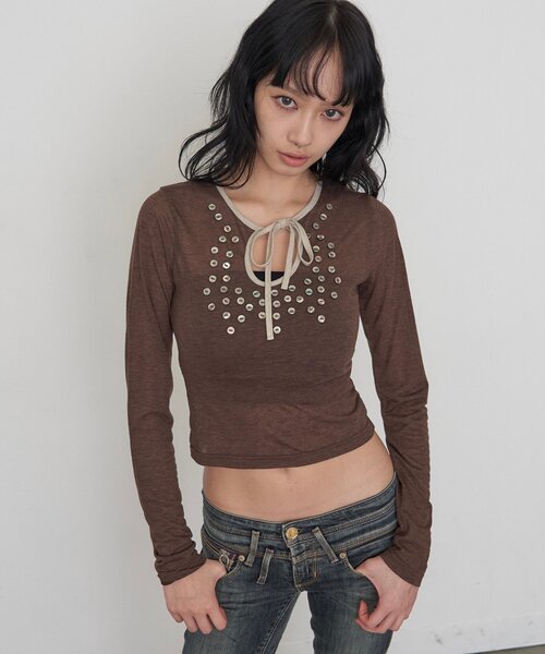 WHO'S WHO gallery(フーズフーギャラリー)の「【WEB限定】シェルボタンシアートップス(Tシャツ/カットソー・レディース・ブラック/ブラウン・FREE)」の9枚目の写真