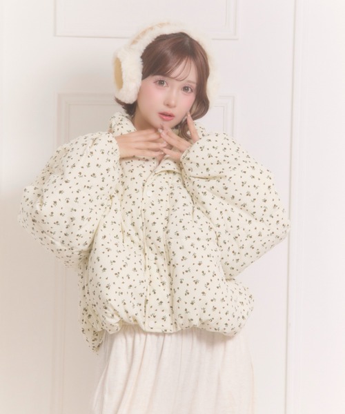 Mejoul（メジュール）の「【2026秋冬新作】小花柄中綿ジャケット（ダウンジャケット/コート・レディース・ホワイト・F）」の5枚目の写真