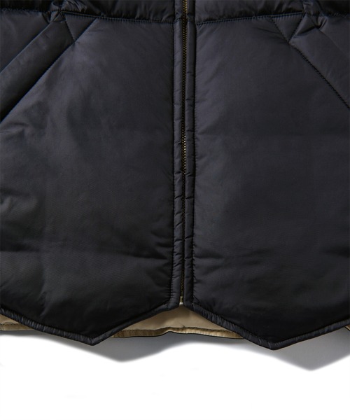 Eddie Bauer（エディーバウアー）の「Eddie Bauer(エディー・バウアー) CANADIAN VEST ダウンベスト メンズ E242432M（ダウンベスト・メンズ・グリーン/ブラック/ネイビー・L/M）」の18枚目の写真