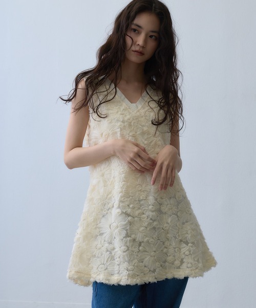 Clum（クルム）の「flower jacquard mini dress / フラワージャガードミニワンピース（チュニック・レディース・アイボリー・FREE）」の11枚目の写真