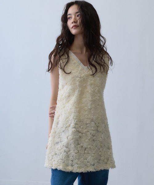 Clum（クルム）の「flower jacquard mini dress / フラワージャガードミニワンピース（チュニック・レディース・アイボリー・FREE）」の10枚目の写真