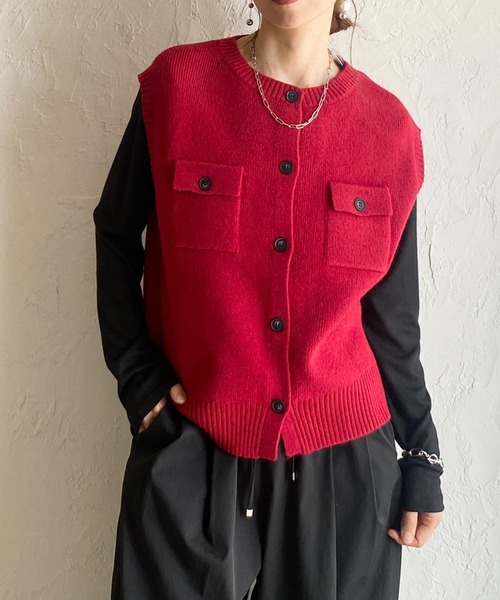 She's Closet(シーズクローゼット)の「配色バイカラー 胸ポケット 前ボタンニットベスト(ベスト・レディース・グレイッシュベージュ/杢グレー/レッド/アイボリー/ブラック・FREE)」の5枚目の写真