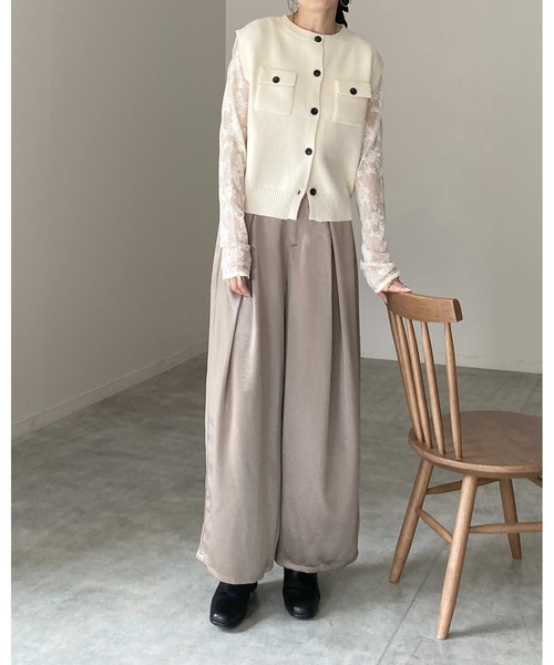 She's Closet(シーズクローゼット)の「配色バイカラー 胸ポケット 前ボタンニットベスト(ベスト・レディース・グレイッシュベージュ/杢グレー/レッド/アイボリー/ブラック・FREE)」の18枚目の写真