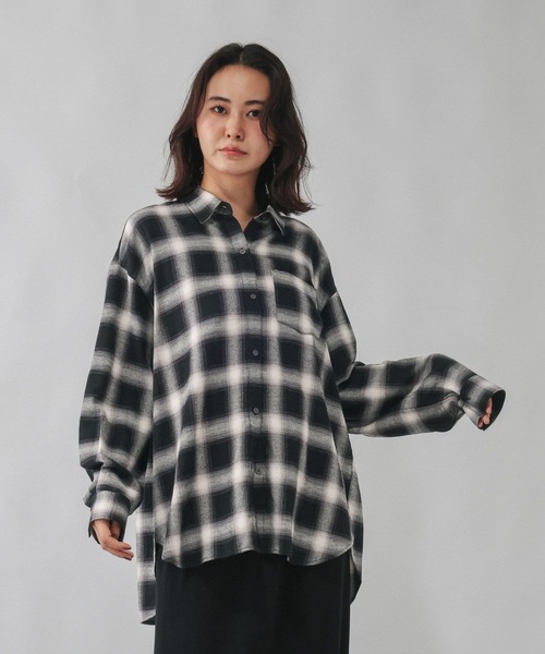 GLOBAL WORK(グローバルワーク)の「ビエラチェックシャツ/797933(シャツ/ブラウス・レディース・ホワイト系その他7/ブラック系その他/ダークブラウン/オフホワイト・MEDIUM/LARGE)」の3枚目の写真