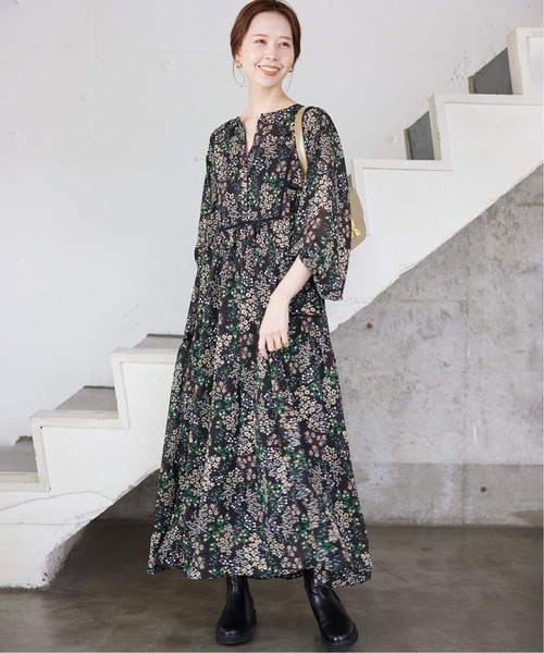 SLOBE IENA(スローブイエナ)の「《WEB限定/追加2》FLOWER PRINT ワンピース(ワンピース・レディース・ブラック・38/36)」の1枚目の写真